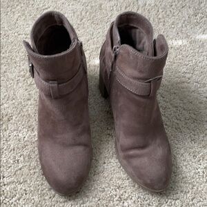 Merona bootie faux taupe suede size 9.5